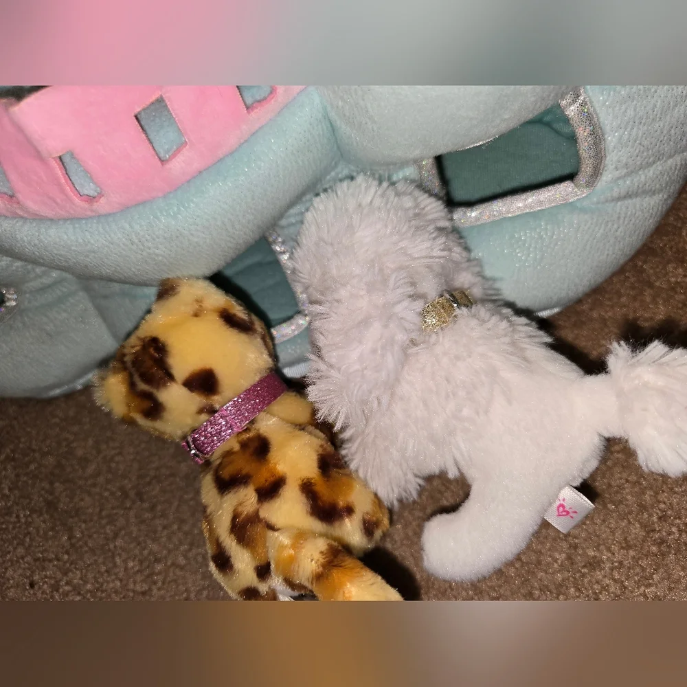 Plush Small Pet Castle Bed with Pink & Light Blue Accents
